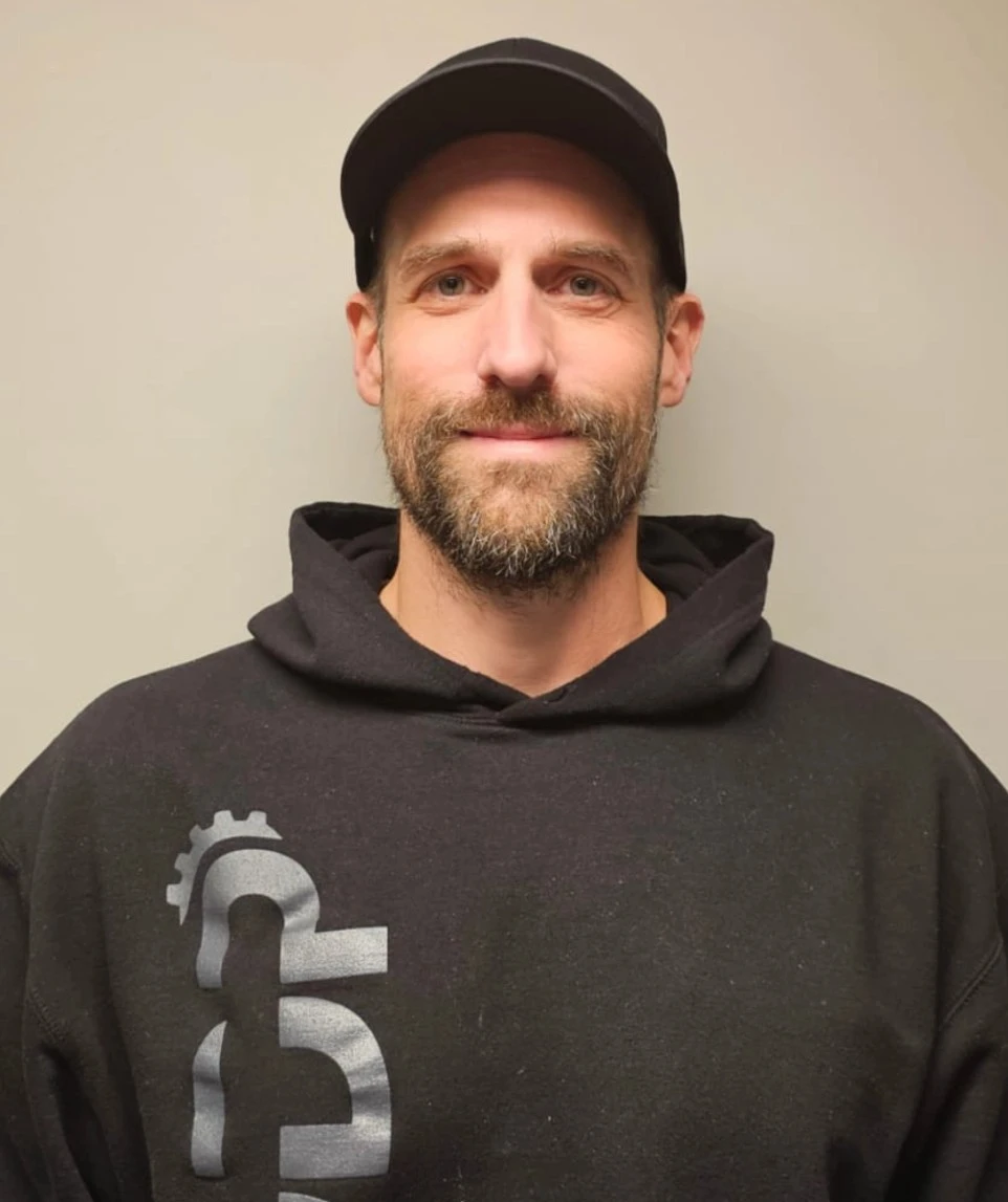 David Hébert - Vendeur expert pièces machinerie lourde DDPièces Québec